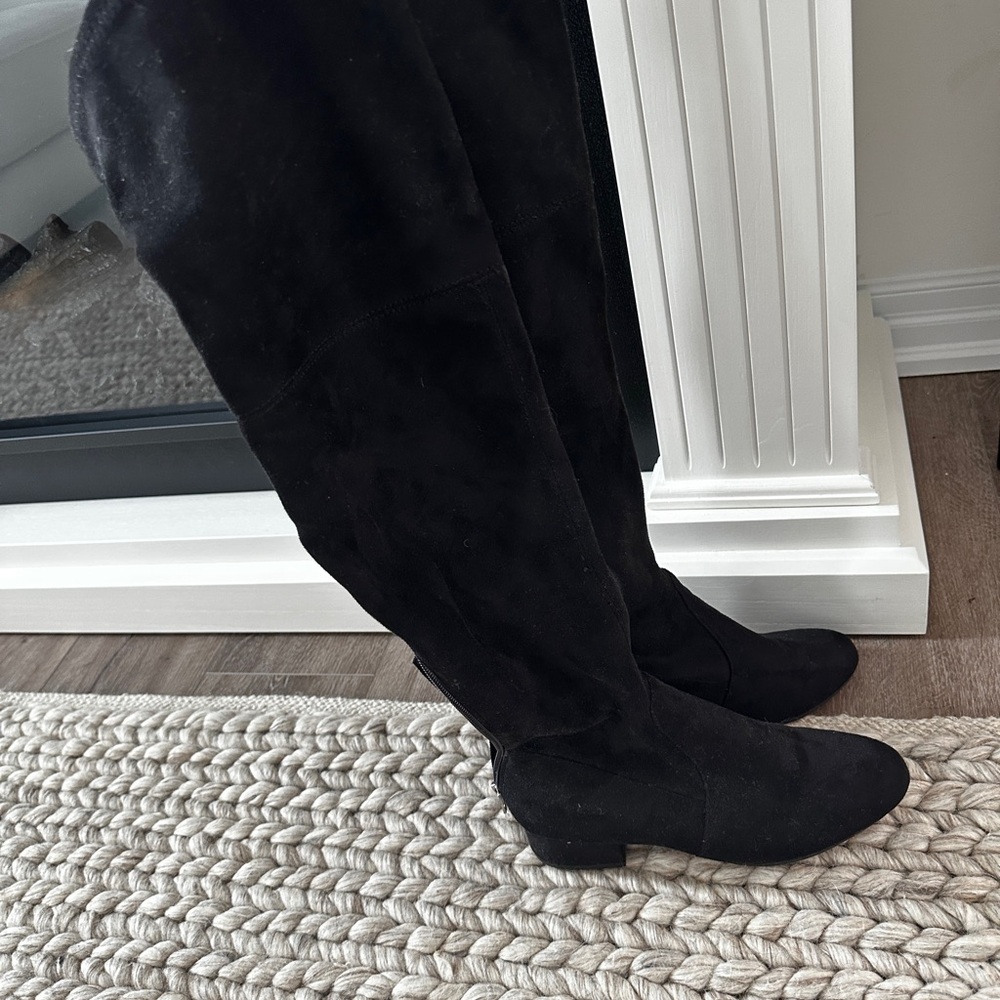 Suede knee high Steve Madden boots